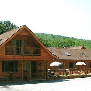 Xenia Lodge